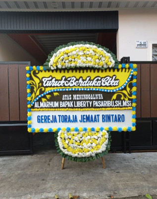 Papan Bunga Duka di Belu